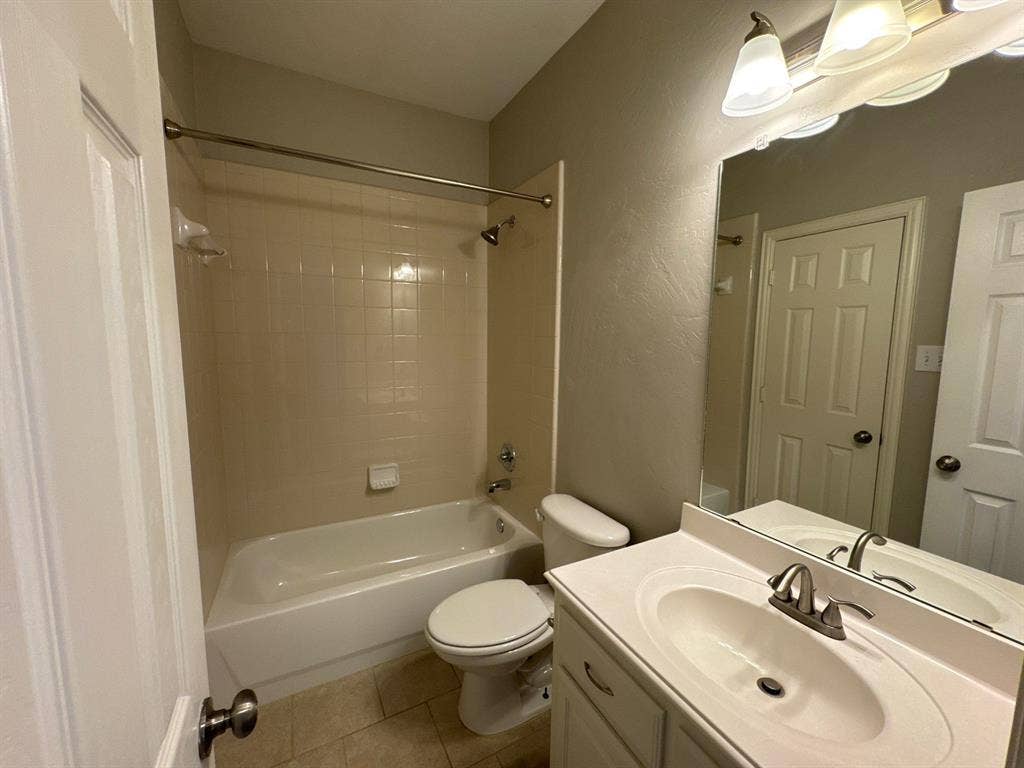 2022 Country Brook Lane, Allen, TX 75002 2022 Country Brook Lane, Allen, TX 75002
