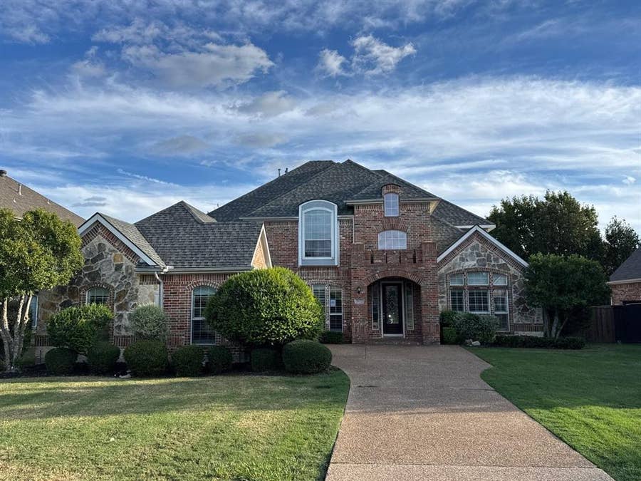 Property photo for 2022 Country Brook Lane, Allen, TX