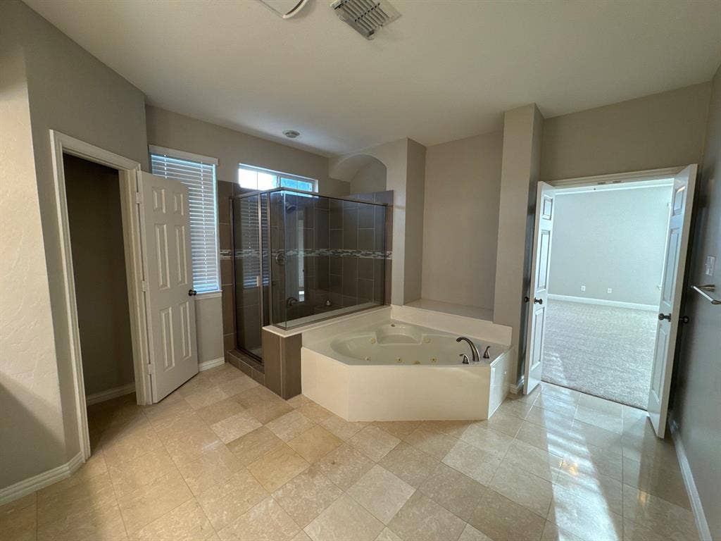 2022 Country Brook Lane, Allen, TX 75002 2022 Country Brook Lane, Allen, TX 75002