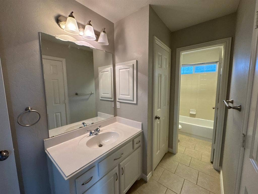 2022 Country Brook Lane, Allen, TX 75002 2022 Country Brook Lane, Allen, TX 75002