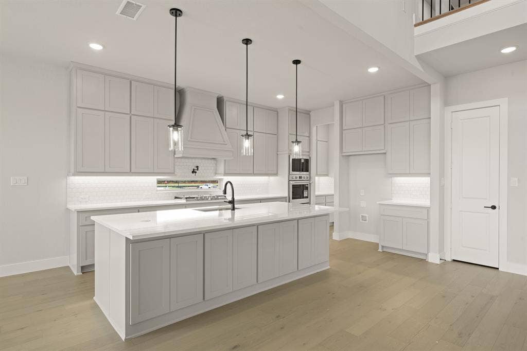 200 Cheyenne Mountain- Kitchen-2