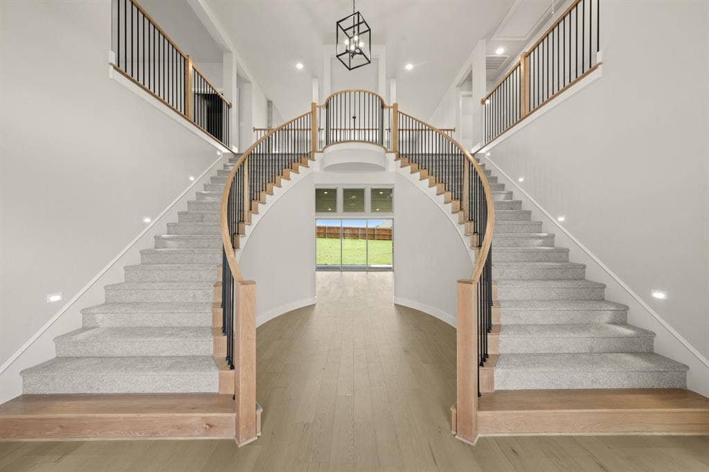 200 Cheyenne Mountain- Entry-1