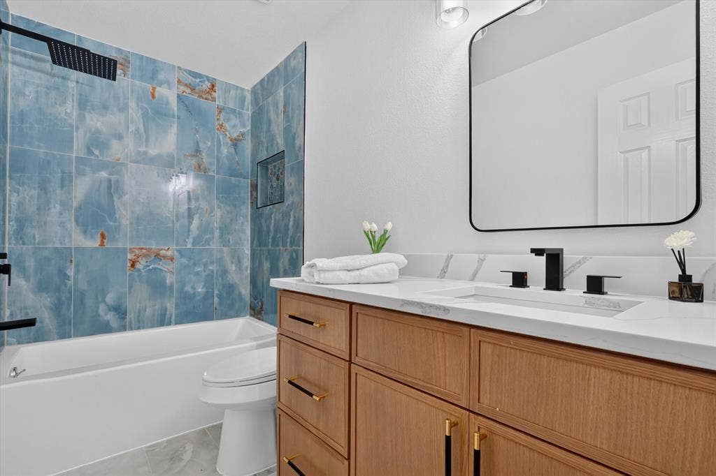 1104 Westwood Drive, Plano, TX 75075 1104 Westwood Drive, Plano, TX 75075