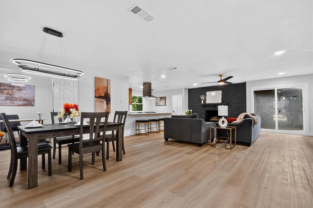 1104 Westwood Drive, Plano, TX 75075 1104 Westwood Drive, Plano, TX 75075