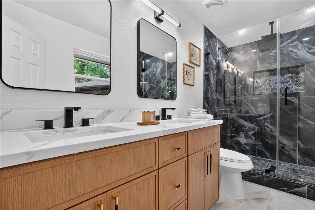 1104 Westwood Drive, Plano, TX 75075 1104 Westwood Drive, Plano, TX 75075