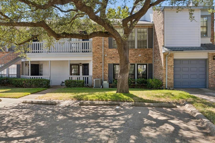 Property photo for 3101 Townbluff Drive, #612, Plano, TX