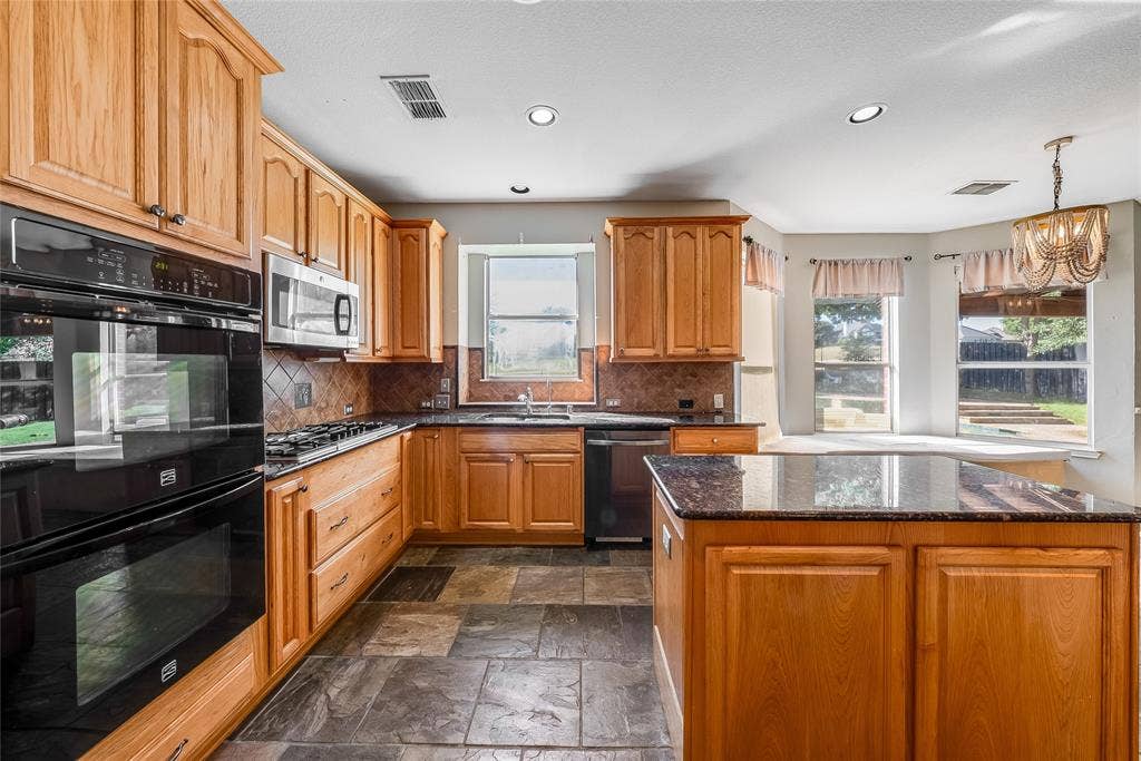 2532 Geiberger Drive, Plano, TX 75025 2532 Geiberger Drive, Plano, TX 75025