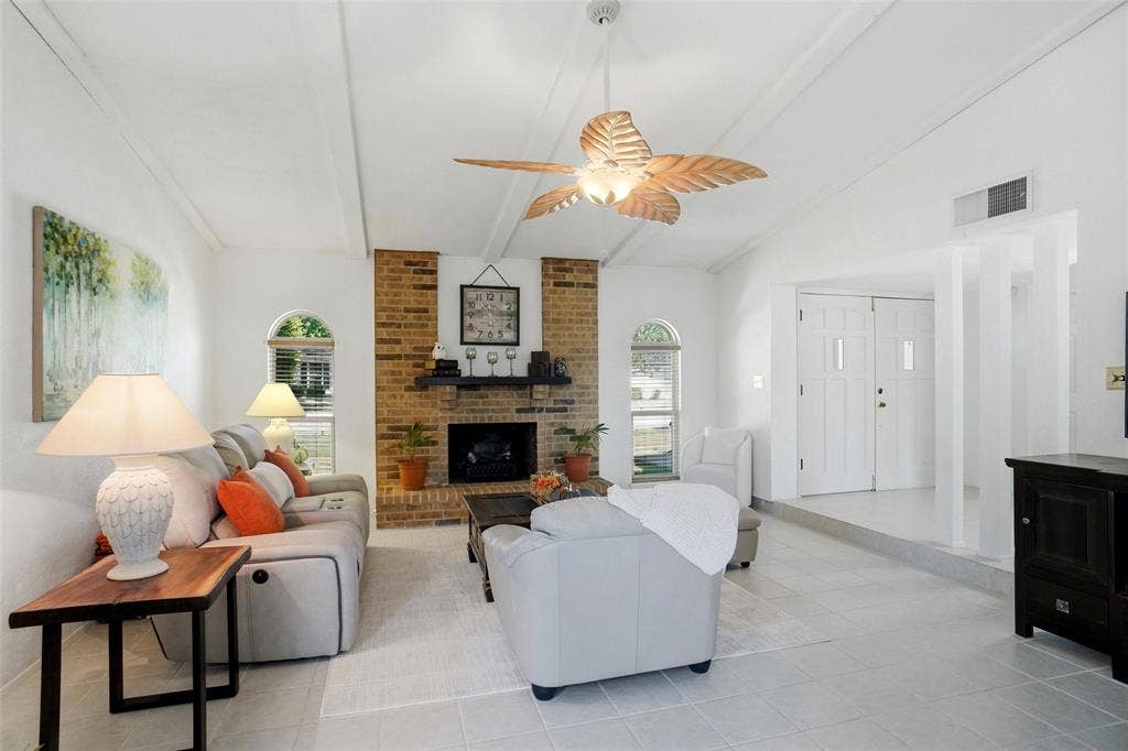 1116 Bass Drive, Plano, TX 75025 1116 Bass Drive, Plano, TX 75025