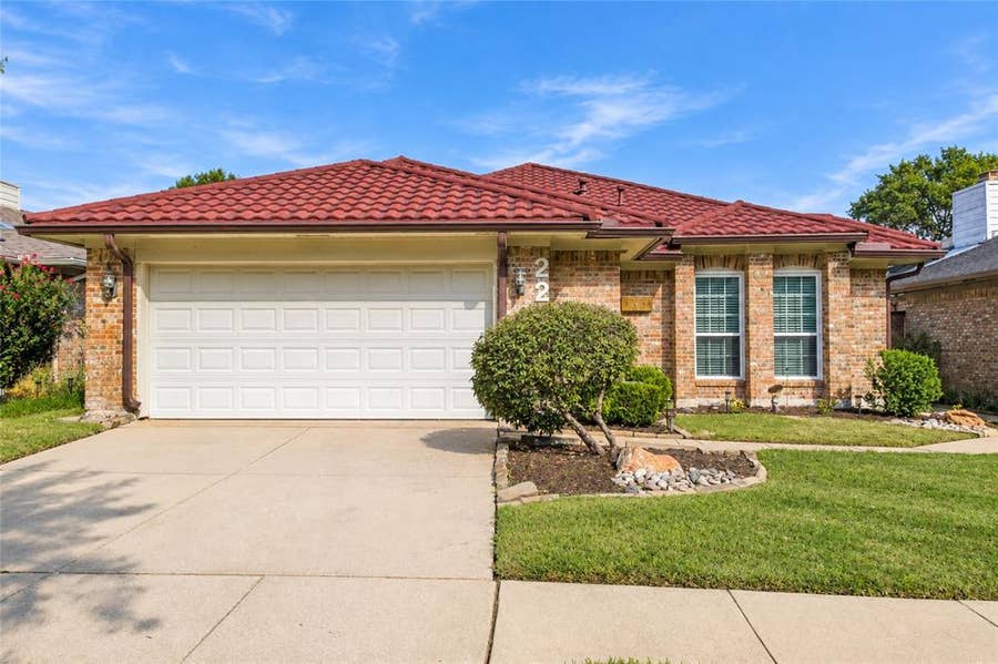 Property photo for 2211 Mediterranean Avenue, Arlington, TX