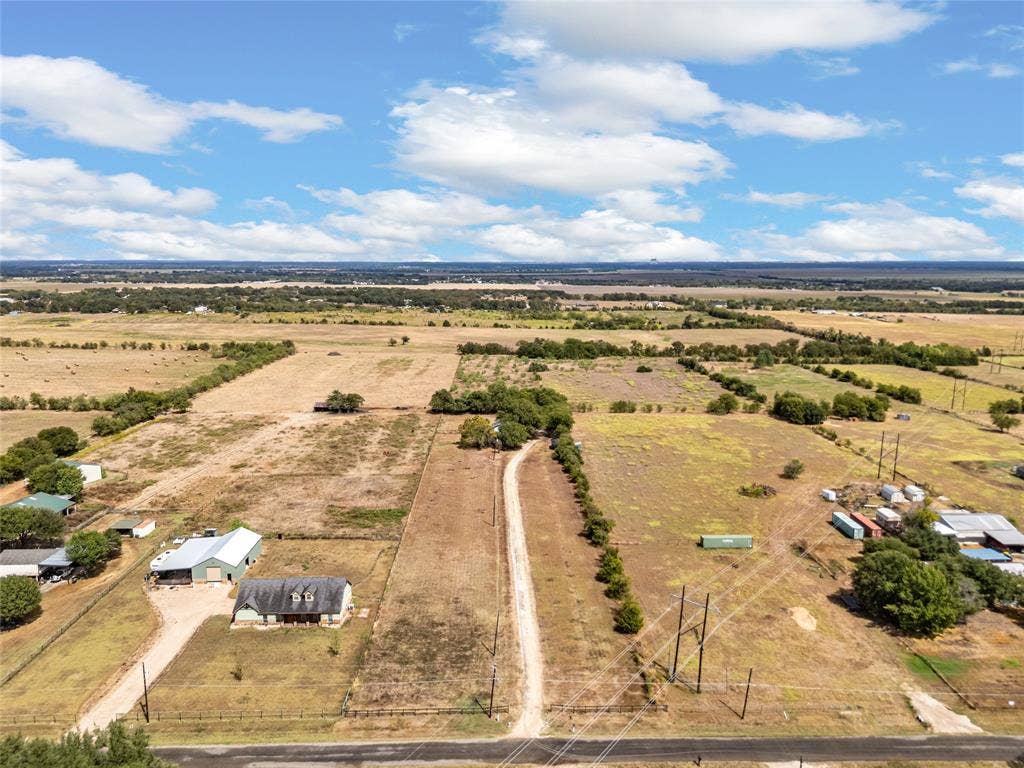 393 Peevey Lane, Robinson, TX 76706 393 Peevey Lane, Robinson, TX 76706