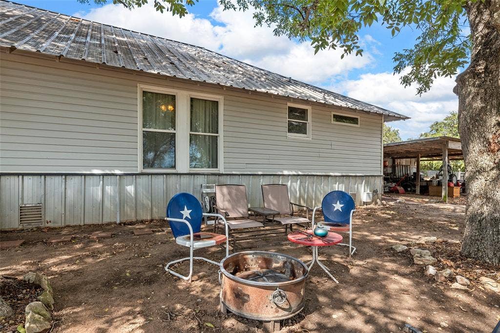 393 Peevey Lane, Robinson, TX 76706 393 Peevey Lane, Robinson, TX 76706