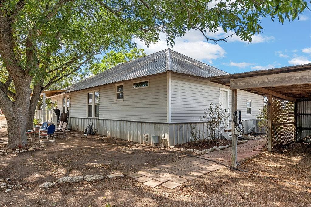 393 Peevey Lane, Robinson, TX 76706 393 Peevey Lane, Robinson, TX 76706