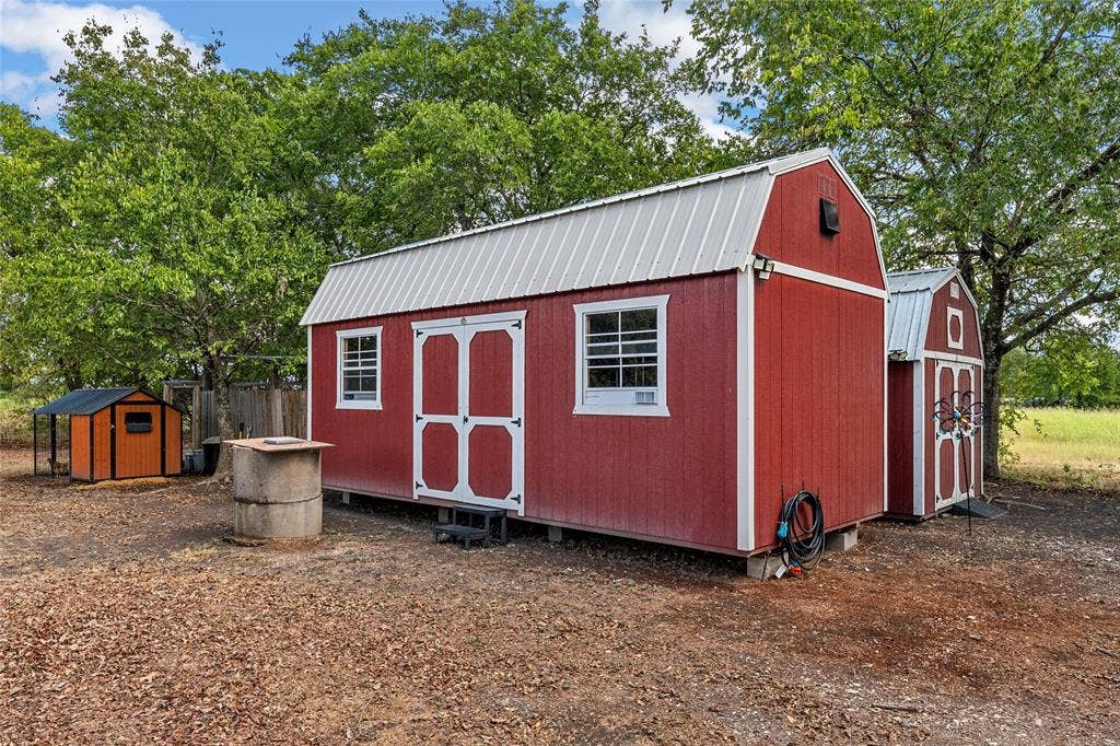 393 Peevey Lane, Robinson, TX 76706 393 Peevey Lane, Robinson, TX 76706