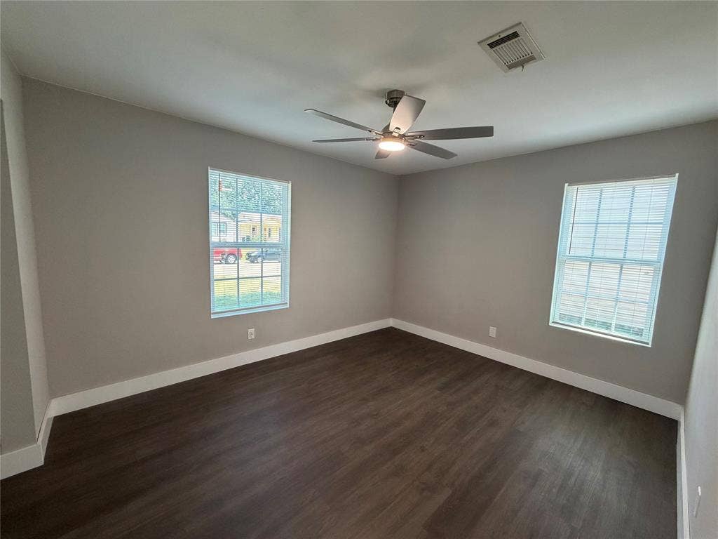231 Elm Street, Hurst, TX 76053 231 Elm Street, Hurst, TX 76053