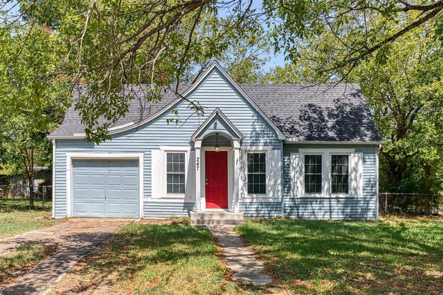 Property photo for 247 E North Street, Wills Point, TX