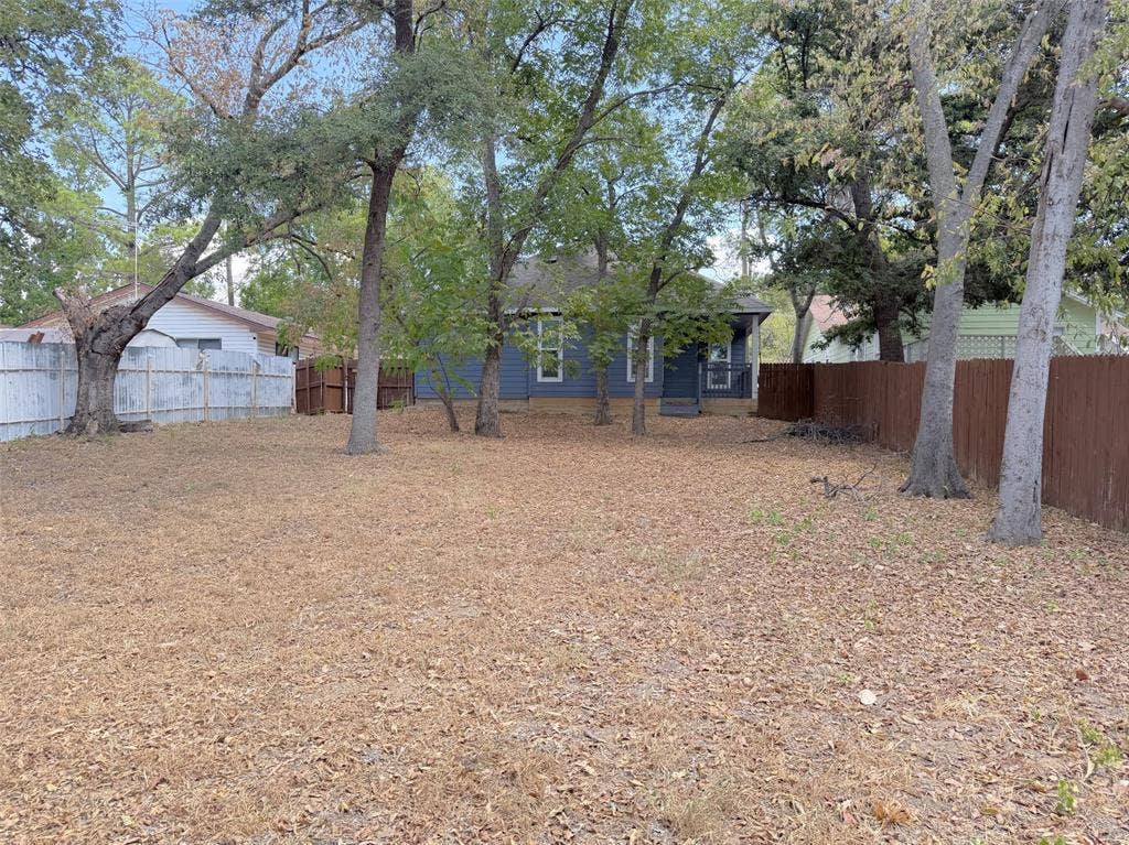 713 N Wood Street, Denton, TX 76209 713 N Wood Street, Denton, TX 76209
