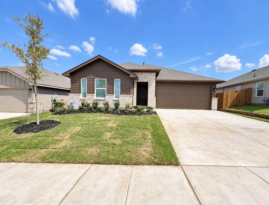 Property photo for 2721 Flowers Drive, Denton, TX