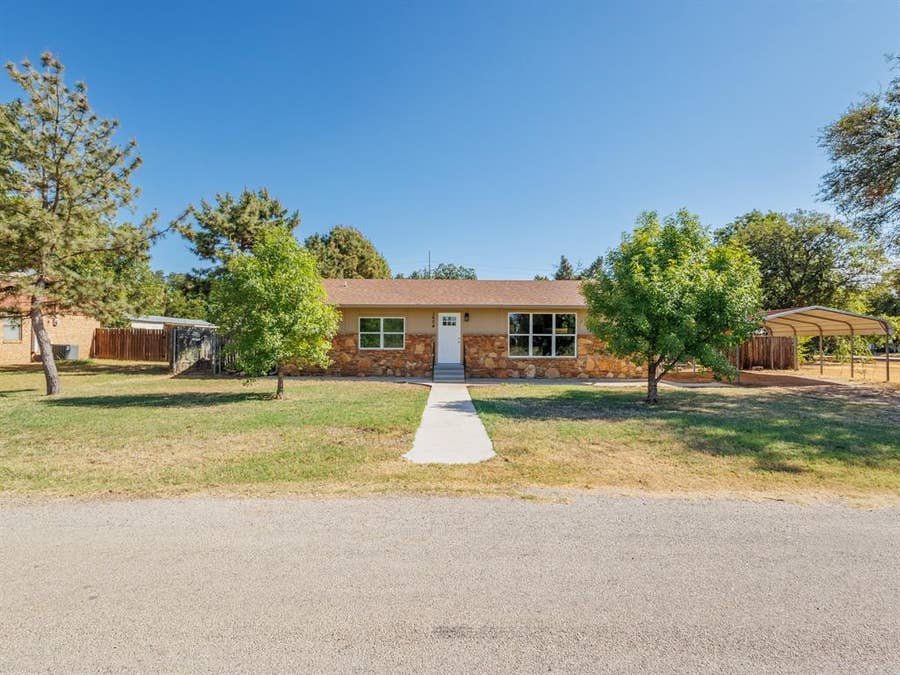 Property photo for 1604 Dublin Street, Brownwood, TX