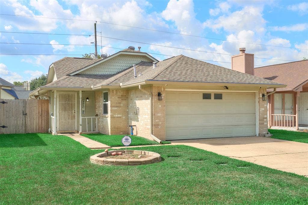 16151 Barbarossa Drive, Houston, TX 77083 16151 Barbarossa Drive, Houston, TX 77083