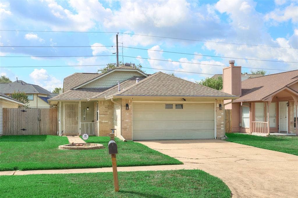 16151 Barbarossa Drive, Houston, TX 77083 16151 Barbarossa Drive, Houston, TX 77083