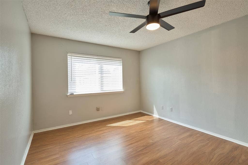 16151 Barbarossa Drive, Houston, TX 77083 16151 Barbarossa Drive, Houston, TX 77083