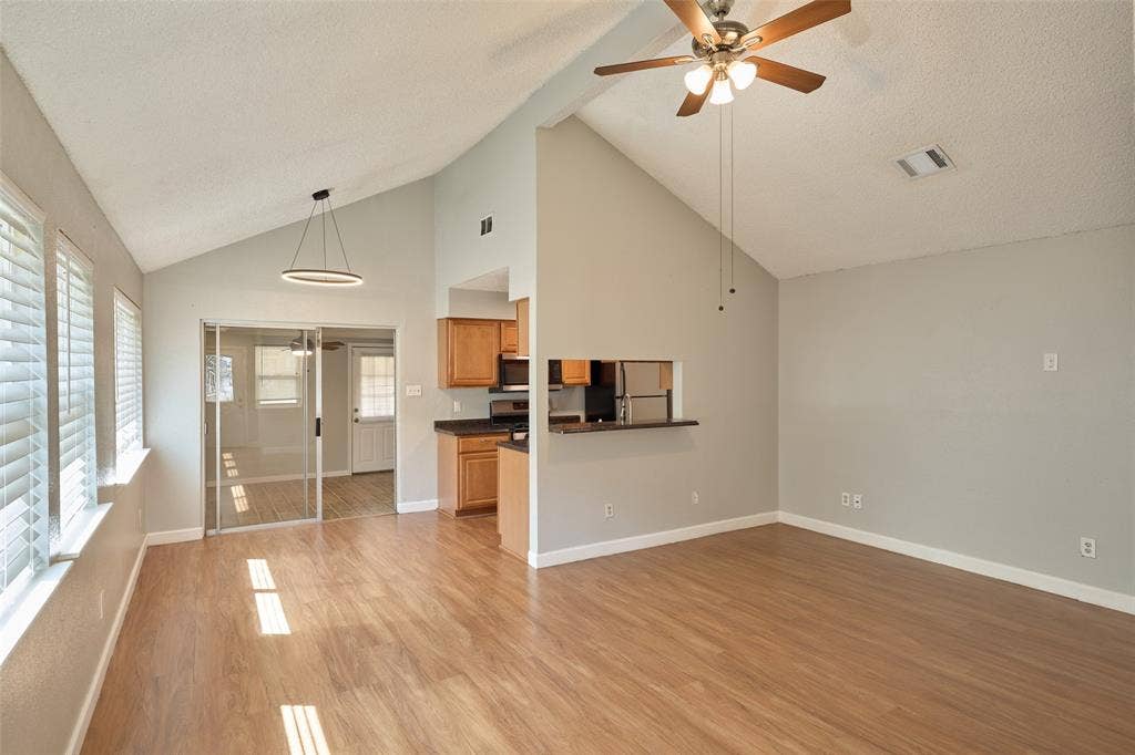 16151 Barbarossa Drive, Houston, TX 77083 16151 Barbarossa Drive, Houston, TX 77083
