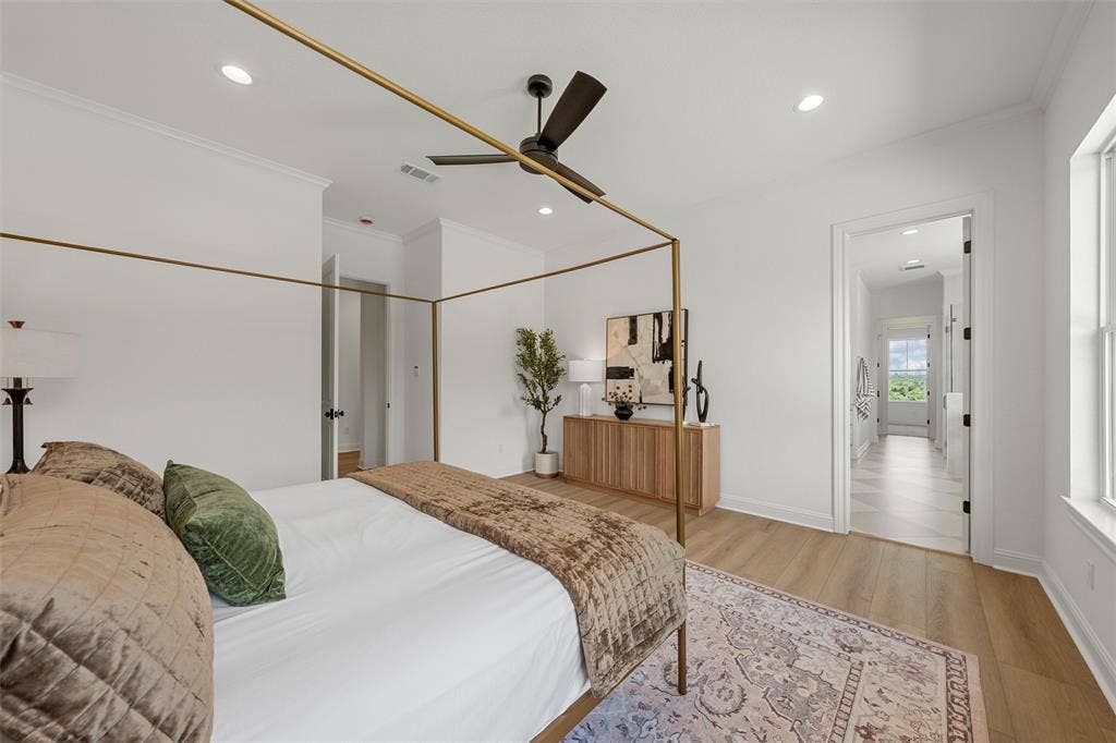 20 N Ritchie Road, Woodway, TX 76712 Recessed lighting, crown molding, ceiling fan, wood-finish flooring, and a window