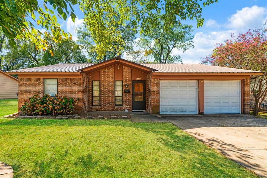 Property photo for 1165 22 nd, Paris, TX