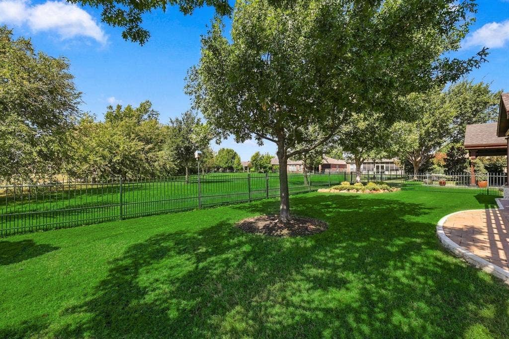 1641 Overwood Drive, Frisco, TX 75036 Beautiful views in this backyard oasis