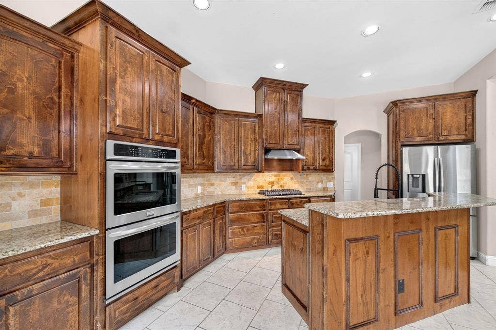 1108 Navajo Drive, McKinney, TX 75072 1108 Navajo Drive, McKinney, TX 75072