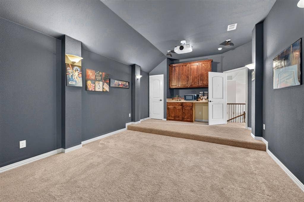 1108 Navajo Drive, McKinney, TX 75072 1108 Navajo Drive, McKinney, TX 75072