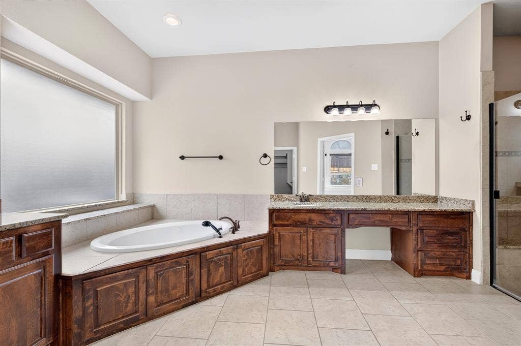 1108 Navajo Drive, McKinney, TX 75072 1108 Navajo Drive, McKinney, TX 75072