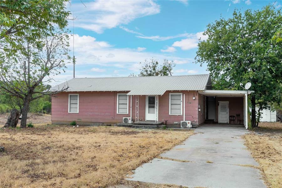 Property photo for 408 S 4th Street, Bangs, TX