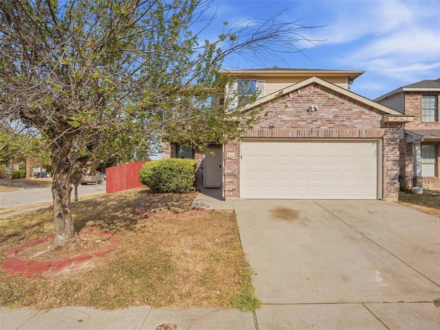 Property photo for 8101 Southern Pine Way, Fort Worth, TX