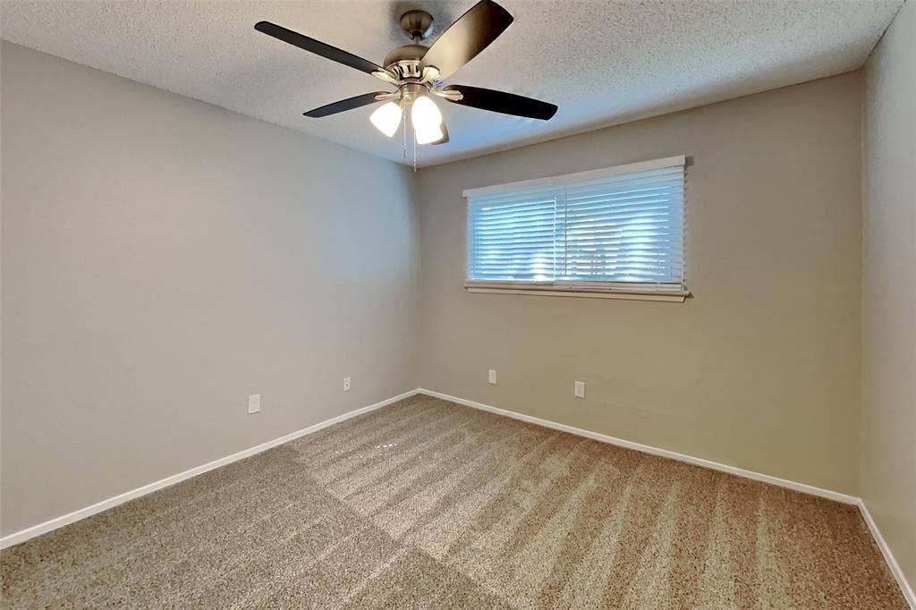 1702 Crimson Court, Arlington, TX 76018
