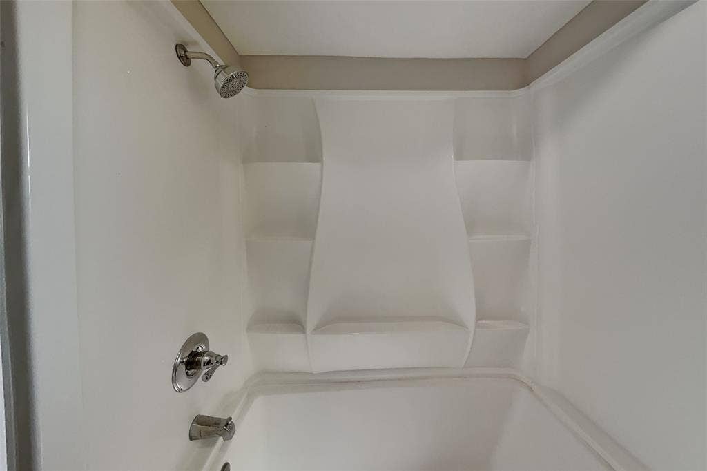 1702 Crimson Court, Arlington, TX 76018