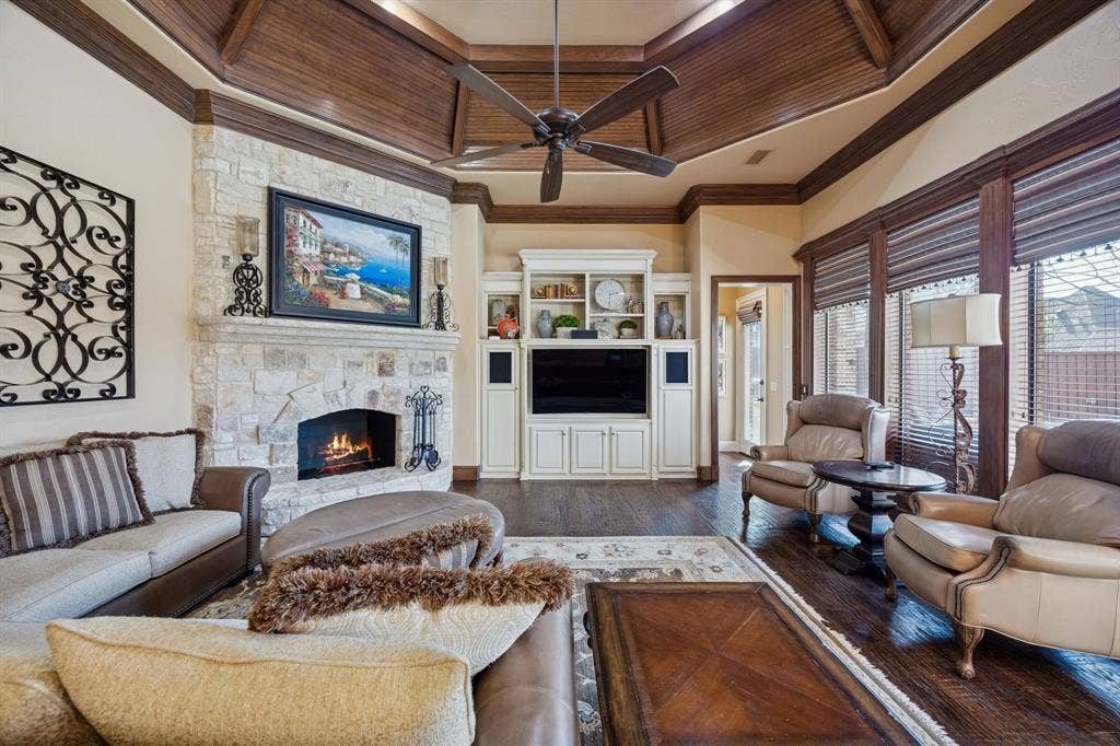 6640 Briar Ridge Lane, Plano, TX 75024 6640 Briar Ridge Lane, Plano, TX 75024