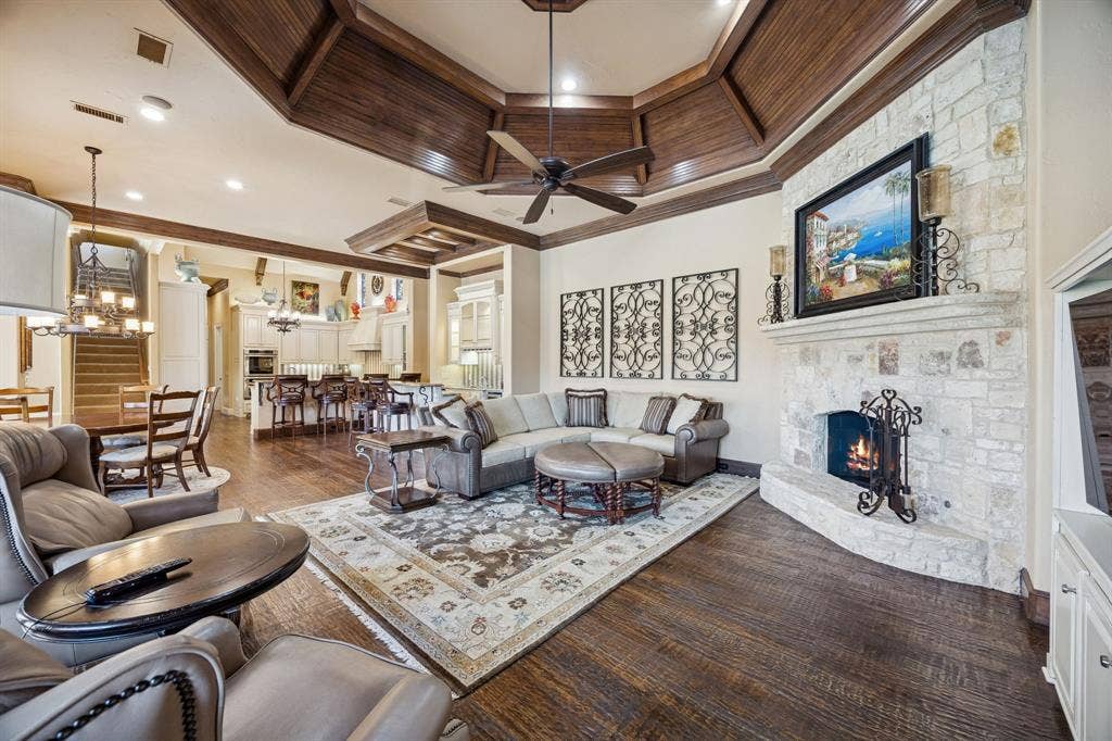 6640 Briar Ridge Lane, Plano, TX 75024 6640 Briar Ridge Lane, Plano, TX 75024