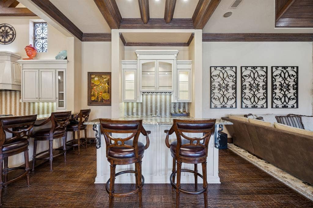 6640 Briar Ridge Lane, Plano, TX 75024 6640 Briar Ridge Lane, Plano, TX 75024
