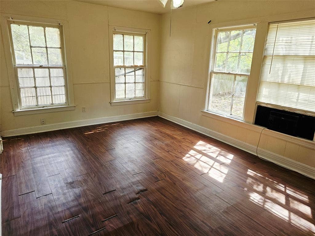 2503 Stanford Street, Greenville, TX 75401 2503 Stanford Street, Greenville, TX 75401