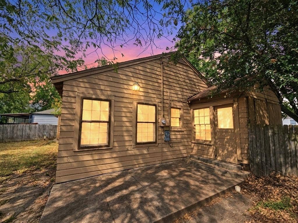 2503 Stanford Street, Greenville, TX 75401 2503 Stanford Street, Greenville, TX 75401