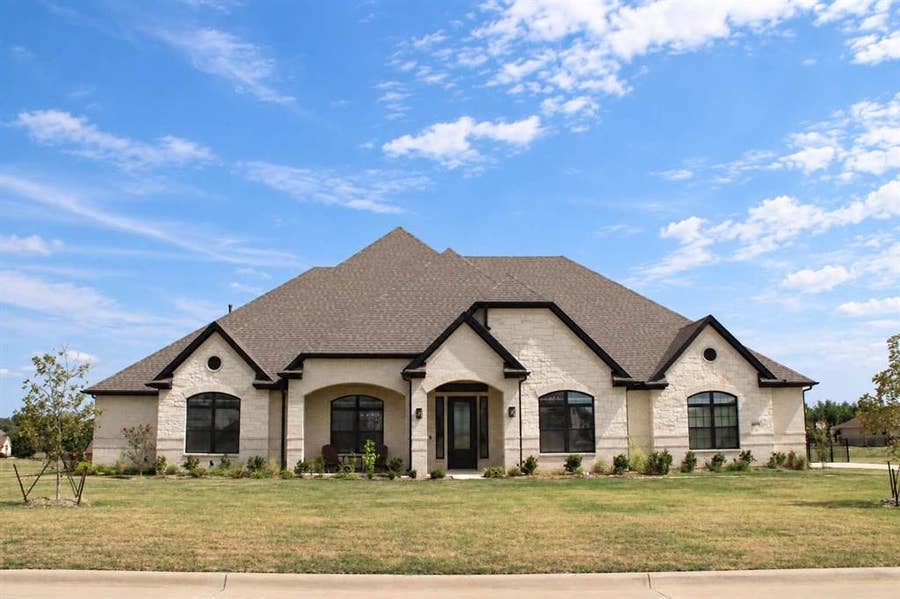 Property photo for 4009 Twin Hills Court, Joshua, TX