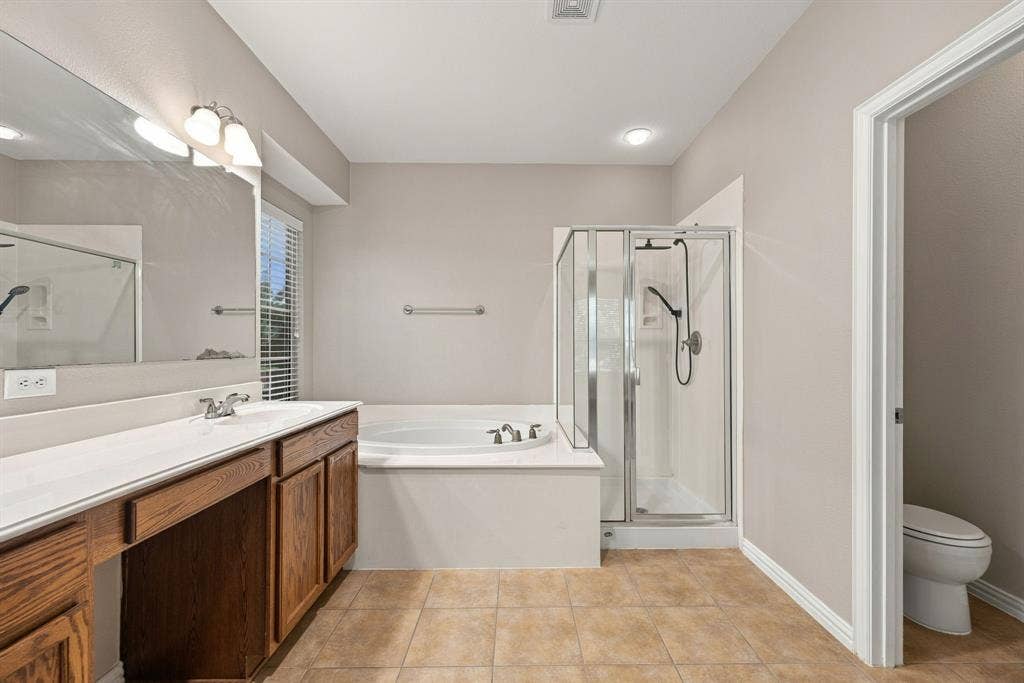 323 Deaton Drive, Fate, TX 75087 323 Deaton Drive, Fate, TX 75087