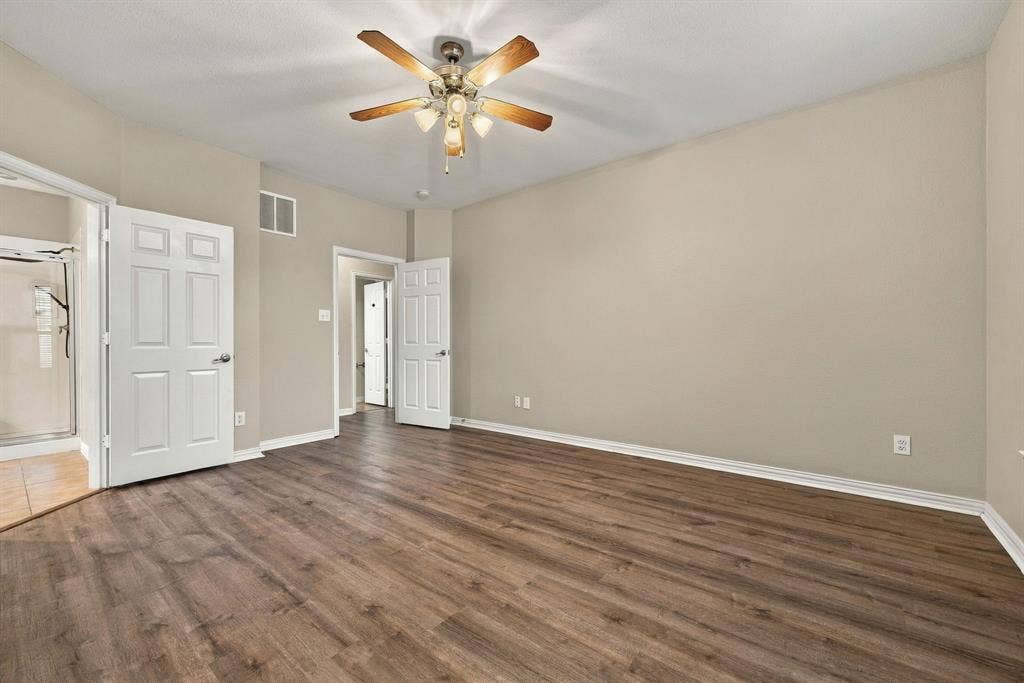 323 Deaton Drive, Fate, TX 75087 323 Deaton Drive, Fate, TX 75087