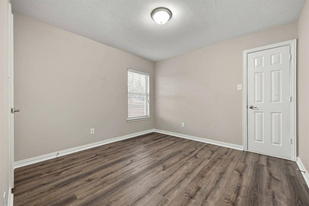 323 Deaton Drive, Fate, TX 75087 323 Deaton Drive, Fate, TX 75087