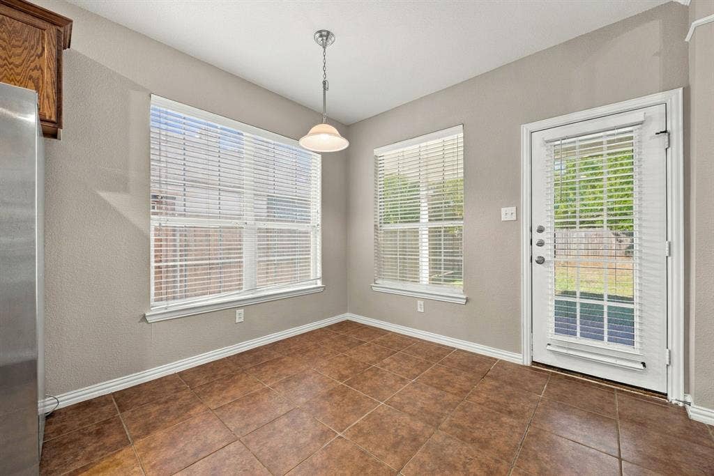 323 Deaton Drive, Fate, TX 75087 323 Deaton Drive, Fate, TX 75087