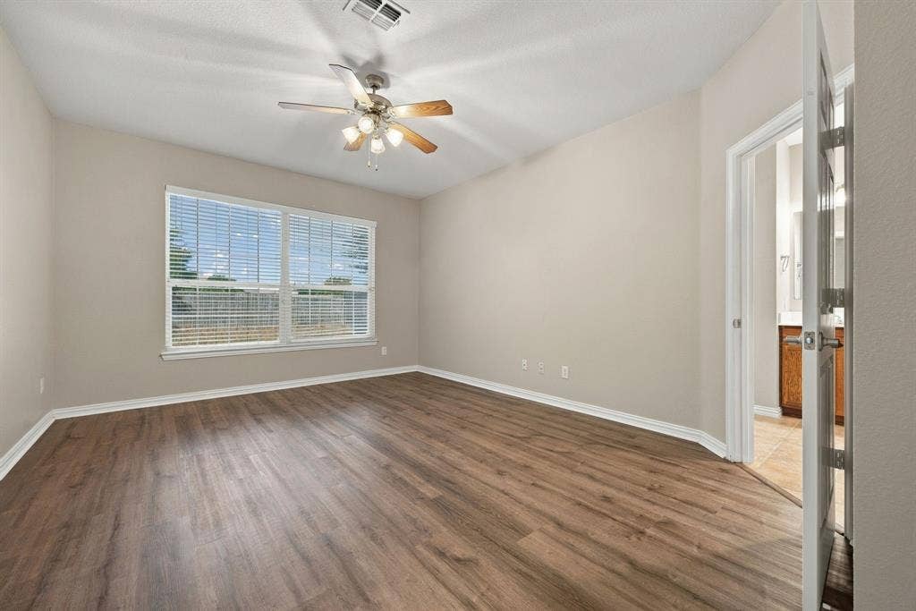 323 Deaton Drive, Fate, TX 75087 323 Deaton Drive, Fate, TX 75087