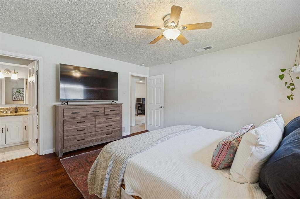 822 Century Park Drive, Garland, TX 75040 822 Century Park Drive, Garland, TX 75040