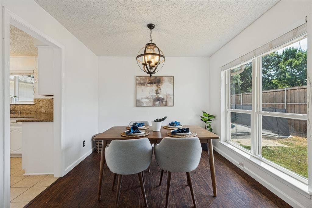 822 Century Park Drive, Garland, TX 75040 Formal dining