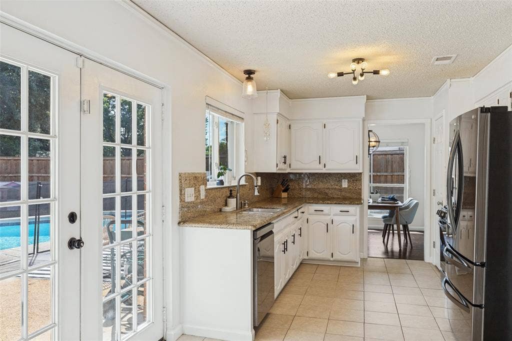 822 Century Park Drive, Garland, TX 75040 822 Century Park Drive, Garland, TX 75040